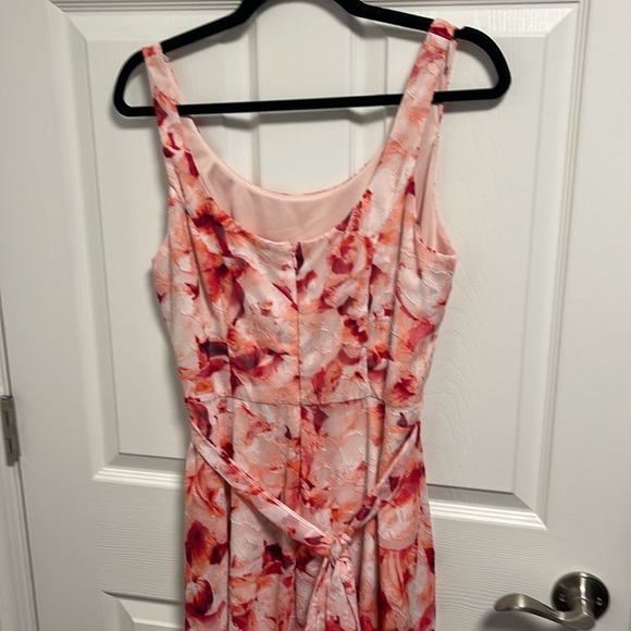 Floral Dress with Pockets and Removable Belt - Picture 3 of 4